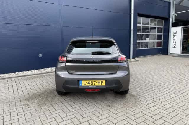 Peugeot 208 (2021) thumbnail 5