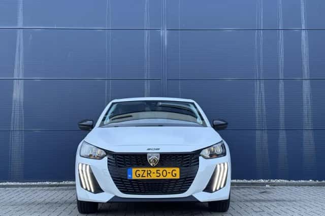 Peugeot 208 (2025) thumbnail 4