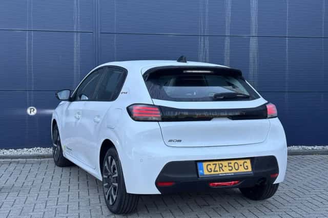 Peugeot 208 (2025) thumbnail 5