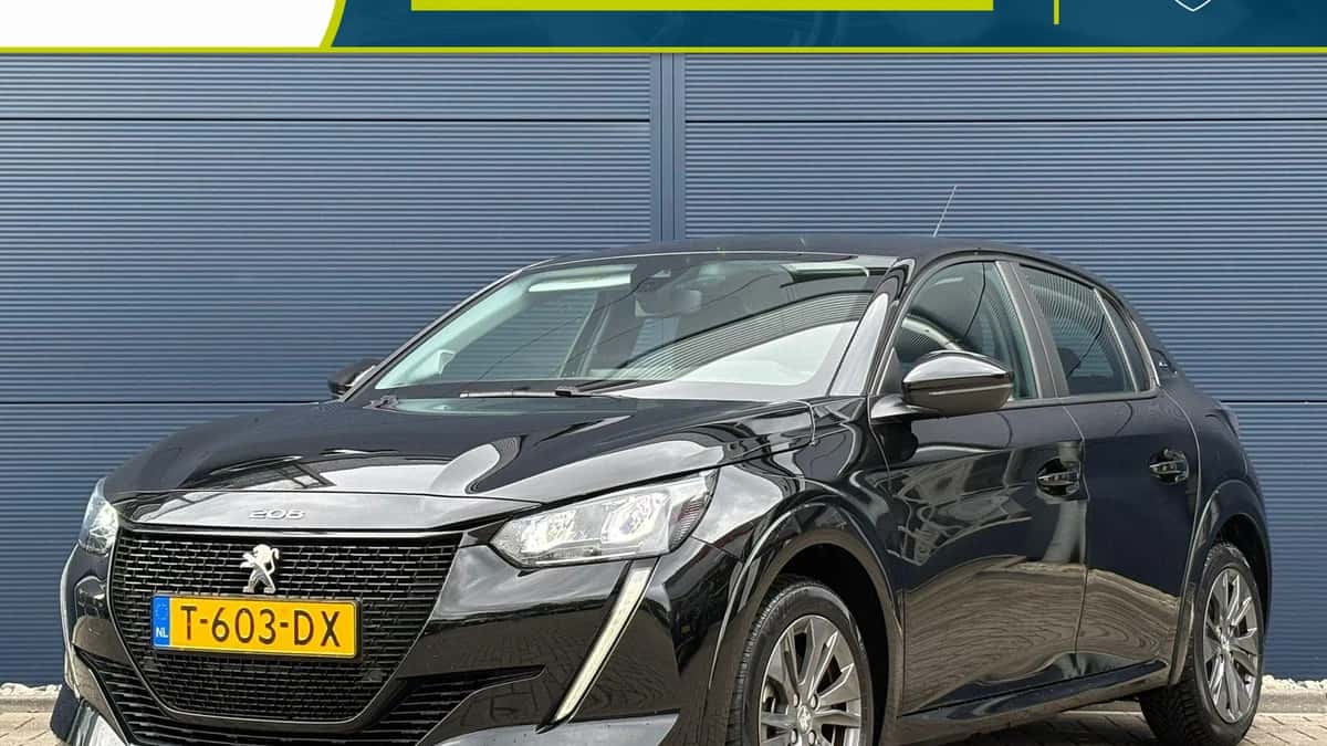 Peugeot e-208 (2023) — foto 1