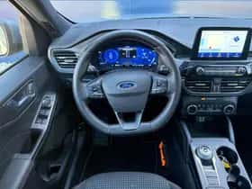 Ford Kuga (2022) thumbnail 15