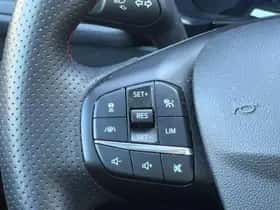 Ford Kuga (2022) thumbnail 17