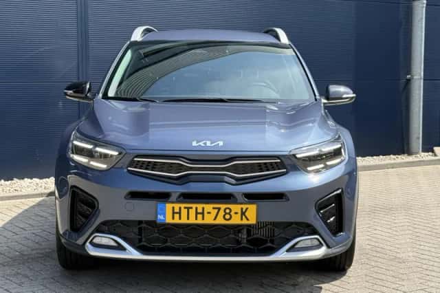 Kia Stonic (2025) thumbnail 4