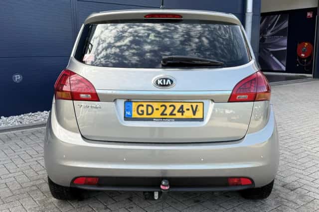 Kia Venga (2015) thumbnail 5