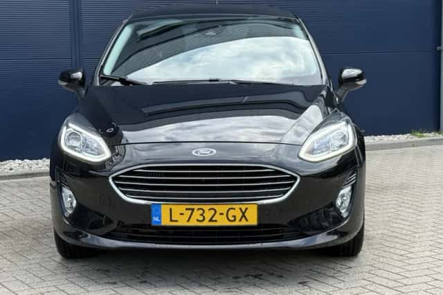 Ford Fiesta (2021) thumbnail 2