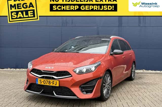 Kia Ceed Sportswagon (2023) thumbnail 1
