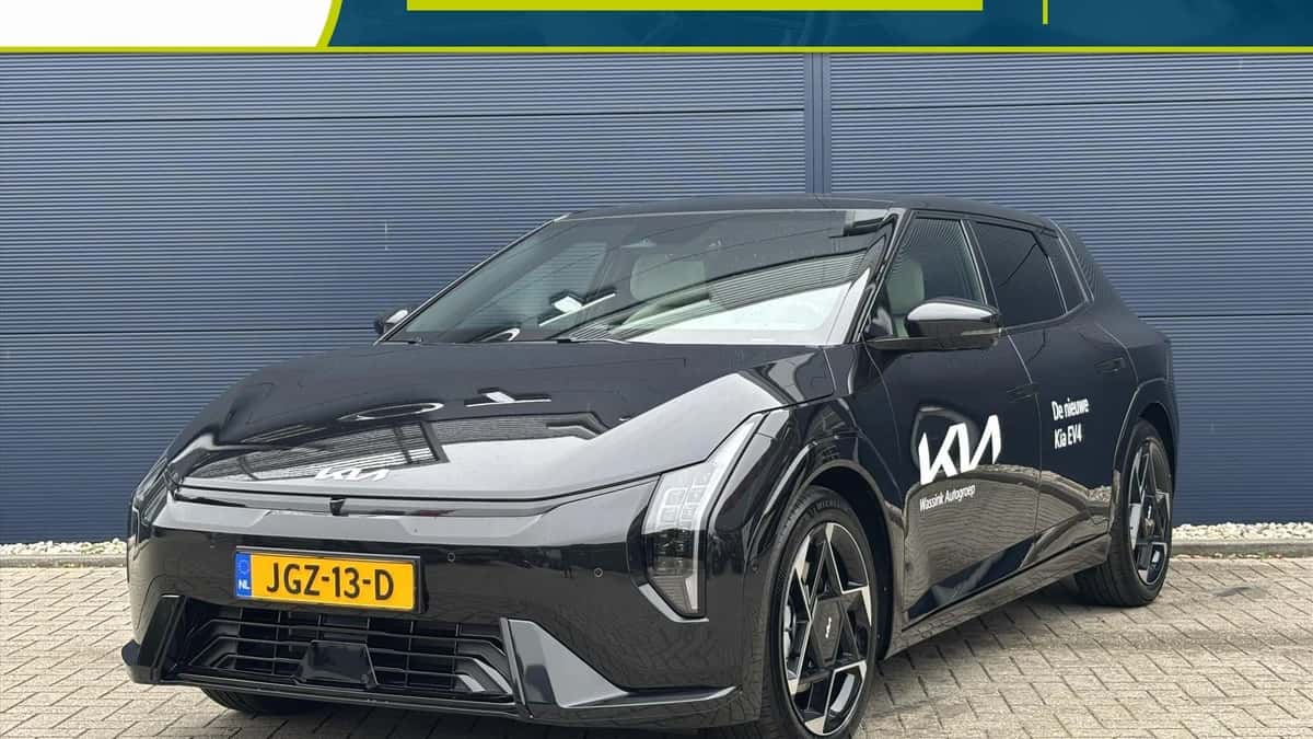 Kia EV4 (2025) — foto 1