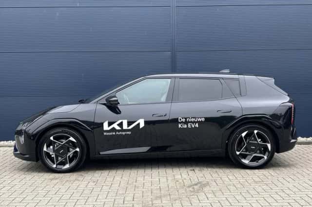 Kia EV4 (2025) thumbnail 3