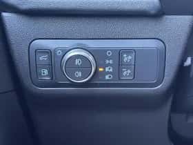Ford Kuga (2022) thumbnail 17