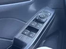 Ford Kuga (2022) thumbnail 18