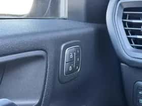 Ford Kuga (2022) thumbnail 19