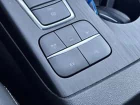 Ford Kuga (2022) thumbnail 31