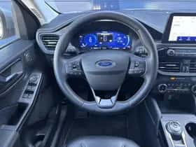 Ford Kuga (2022) thumbnail 10