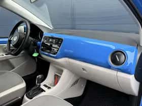 Volkswagen E-up! (2015) thumbnail 7