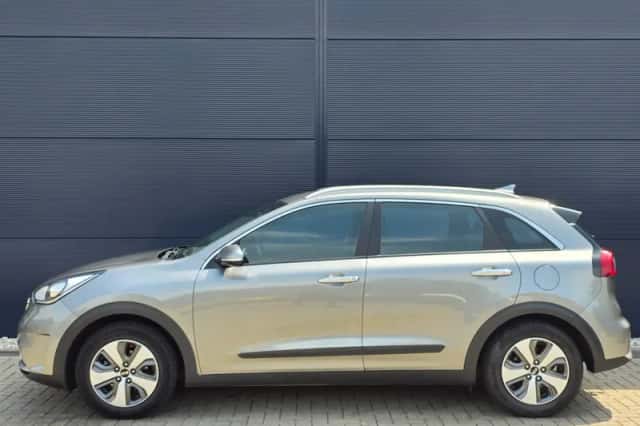 Kia Niro (2019) thumbnail 5