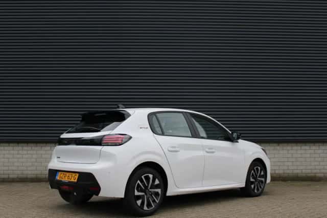 Peugeot 208 (2025) thumbnail 4