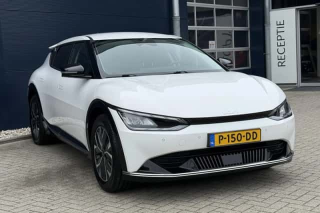 Kia EV6 (2022) thumbnail 4