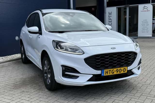 Ford Kuga (2024) thumbnail 4