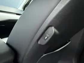 Kia EV4 (2026) thumbnail 16