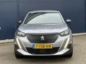 Peugeot 2008 (2023) thumbnail 2