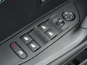 Peugeot 2008 (2023) thumbnail 11