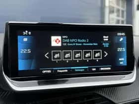 Peugeot 2008 (2023) thumbnail 18