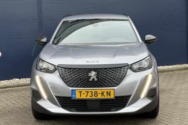 Peugeot 2008 (2023) thumbnail 3