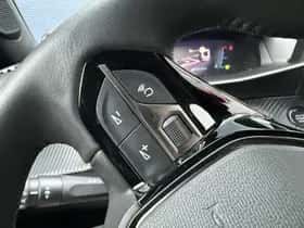 Peugeot 2008 (2023) thumbnail 25
