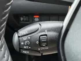 Peugeot 2008 (2023) thumbnail 27