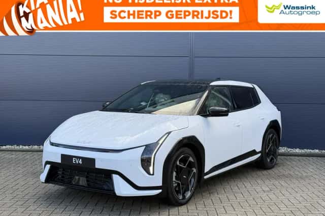 Kia EV4 (2026) thumbnail 1