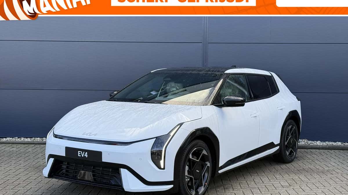 Kia EV4 (2026) — foto 1