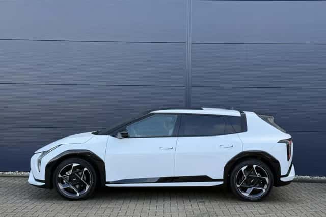 Kia EV4 (2026) thumbnail 2