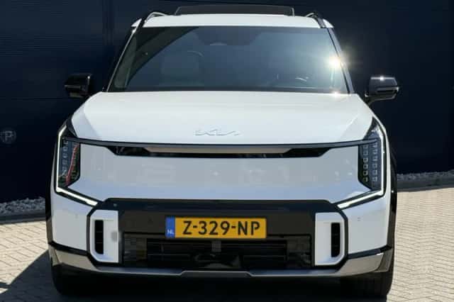 Kia EV9 (2024) thumbnail 3
