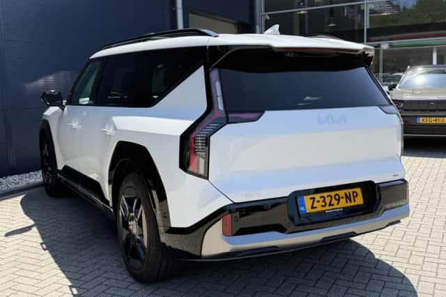 Kia EV9 (2024) thumbnail 4