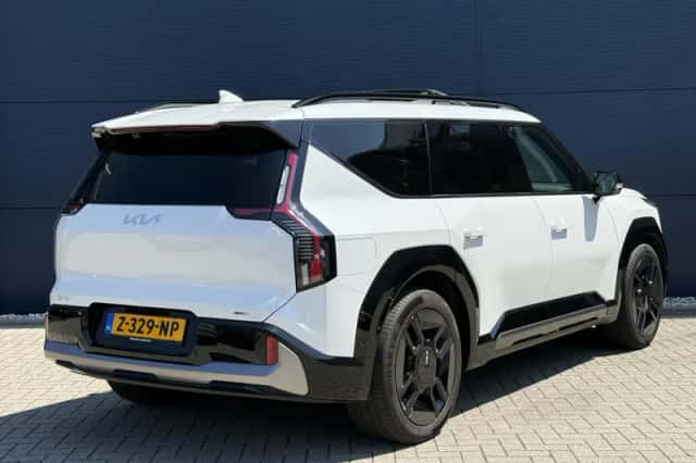 Kia EV9 (2024) thumbnail 6