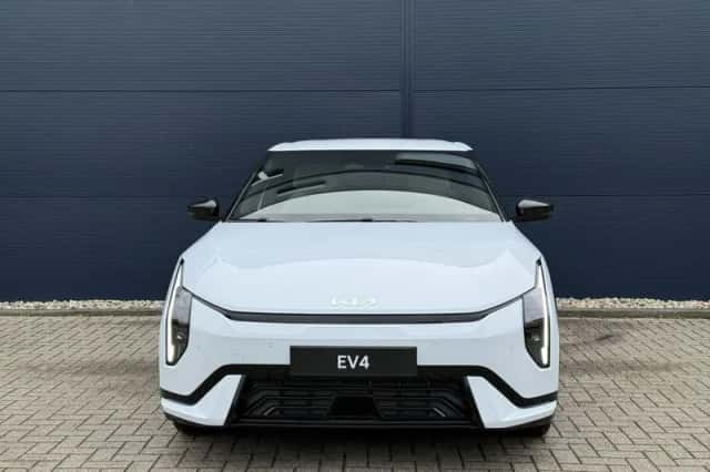 Kia EV4 (2026) thumbnail 2