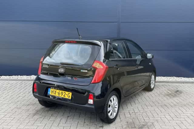 Kia Picanto (2016) thumbnail 5