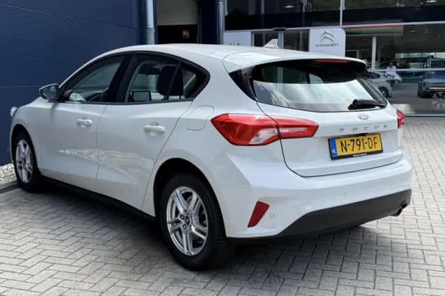 Ford Focus (2021) thumbnail 4