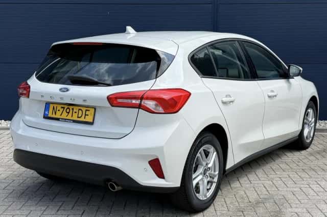 Ford Focus (2021) thumbnail 6