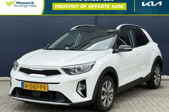 Kia Stonic (2022) thumbnail 1