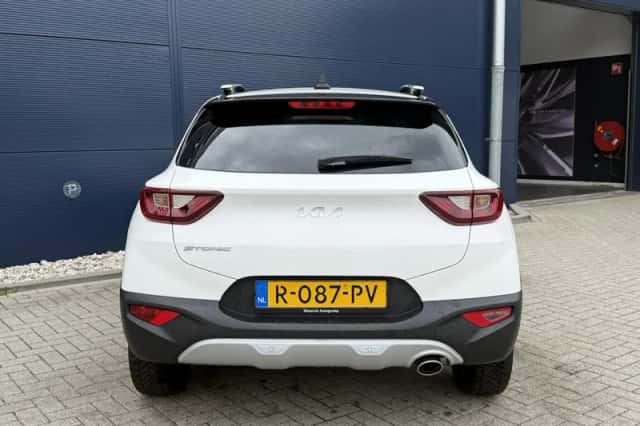 Kia Stonic (2022) thumbnail 5