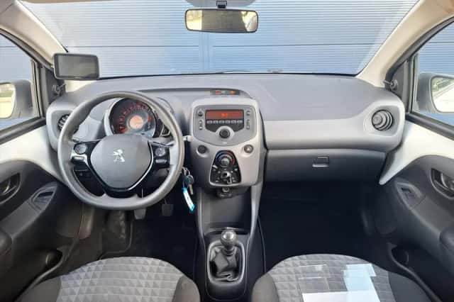 Peugeot 108 (2021) thumbnail 6