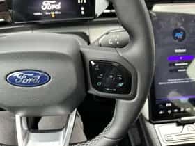 Ford Explorer (2025) thumbnail 15
