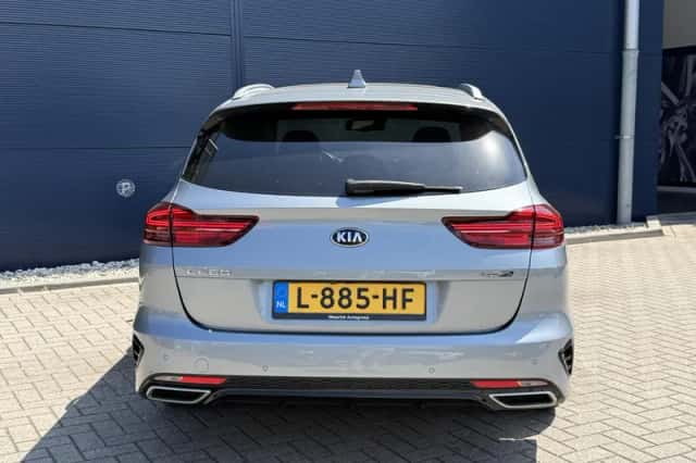 Kia Ceed Sportswagon (2021) thumbnail 5