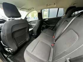 Ford Focus (2019) thumbnail 15