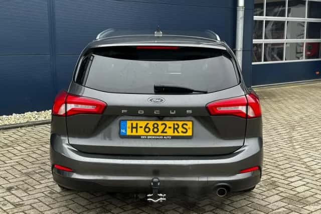 Ford Focus (2019) thumbnail 3