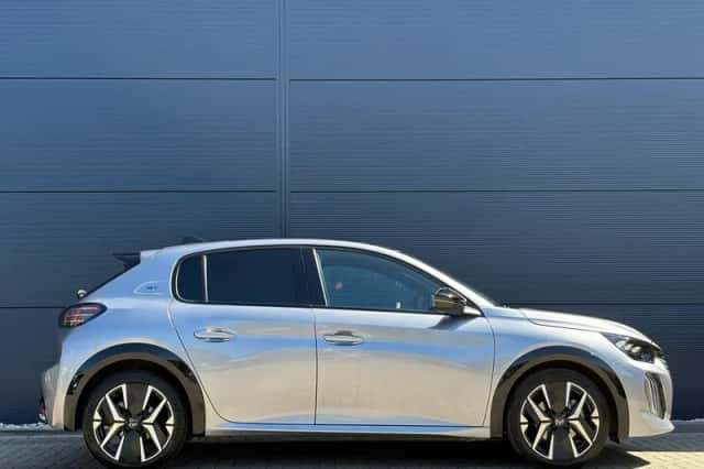 Peugeot 208 (2024) thumbnail 4
