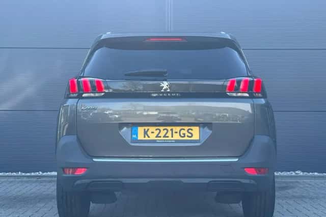Peugeot 5008 (2021) thumbnail 6