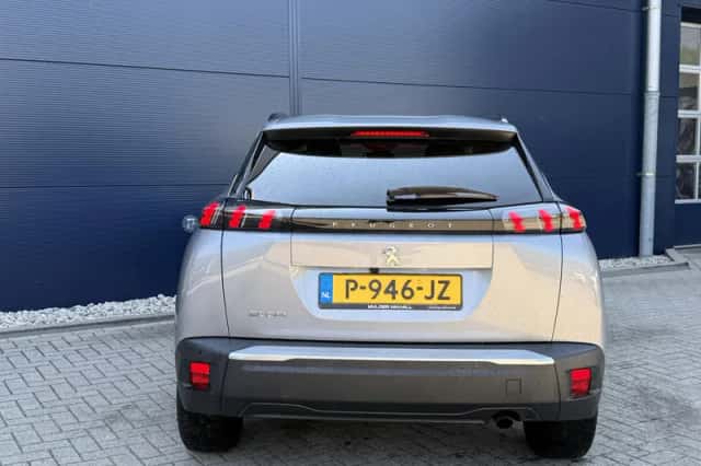 Peugeot 2008 (2022) thumbnail 2