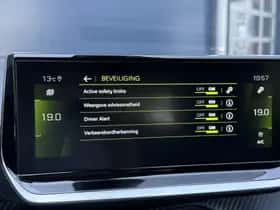 Peugeot 2008 (2022) thumbnail 13